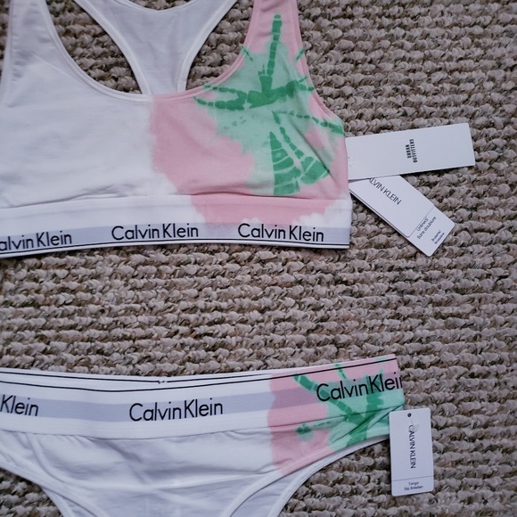 Calvin Klein Racerback Bra & Tanga - Picture 6 of 8